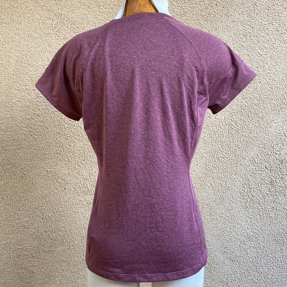 North Face Flash Dry T Shirt V Neck - Picture 6 of 10